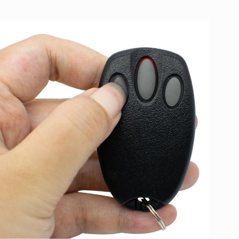 Merlin + 2.0 ガレージドアリモコン E940M  - Heavy Equipment Garage のレビューと価格